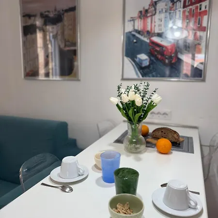 Nura's - Joia Center Apartment